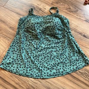 Kona Sol Women’s Green Leopard Tankini